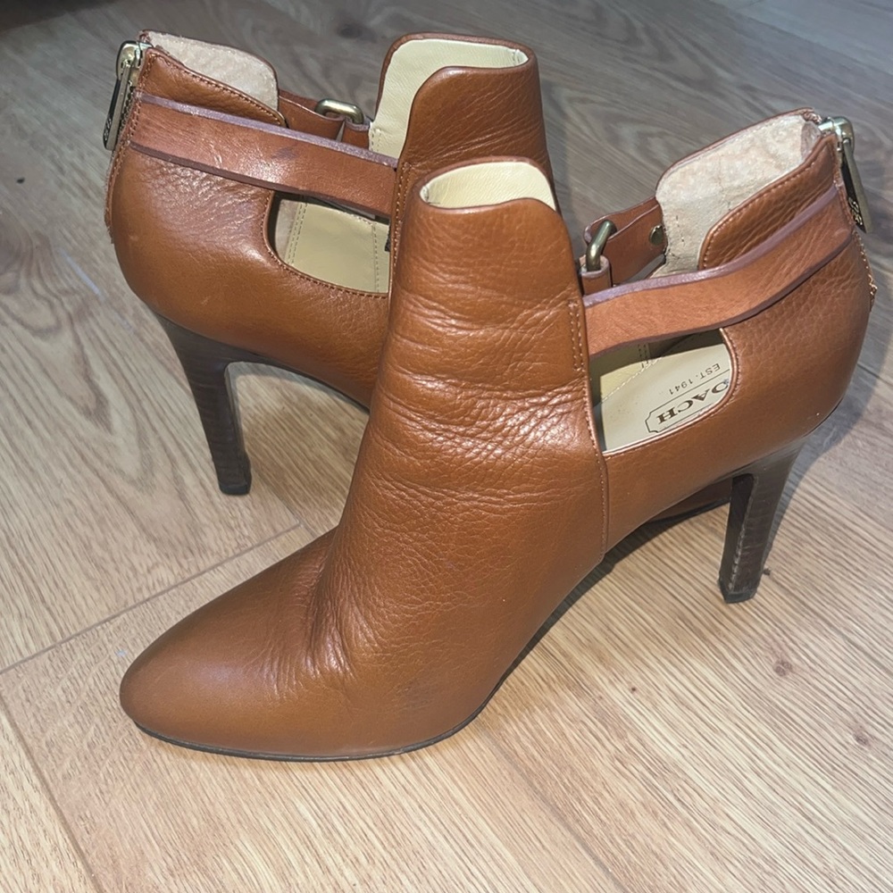 Coach Brown Boot Heels size 8 1/2